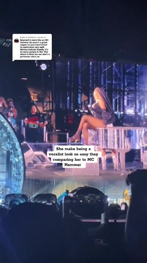 Replying to @Holiday No shade but none of those three women could’ve done this 🤷🏽‍♀️ #beyonce #greenscreen #fyp #aaliyah #brandy #monica