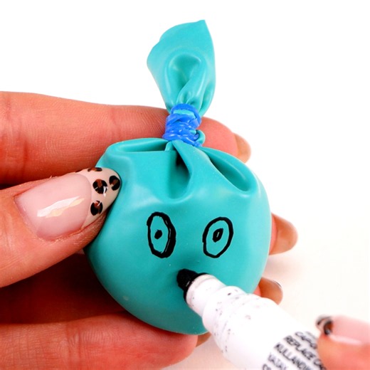 Create your own fun DIY balloon puffer ball! 🎈🤩