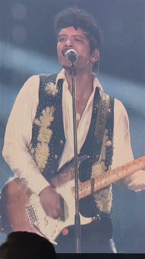 Marry You - Bruno Mars, live in Vancouver #brunomars #theromantictour #vancouver #livemusic #concert
