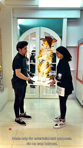 cake surprise offer viral moments 😂 #funnyvideo #shorts