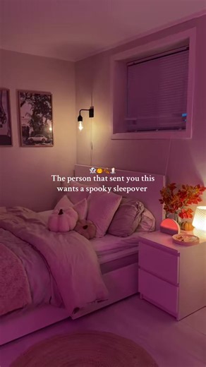 tag someone you want to have a spooky sleepover with this fall 👻🎃🍂🕯️ (repost) #fallaesthetic #spookyseason #halloween #fallsleepover #spookyvibes