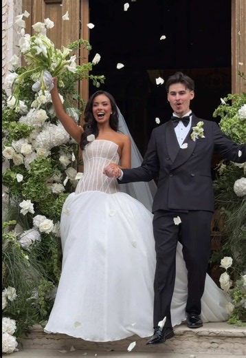 A Glimpse of Our Wedding Day - Wedding Dress & Moments