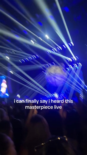 Ozuna Reagetton Night Zurich live performance reaction