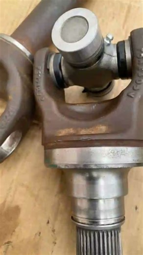 Part 2. F-350 Dana Super 60 axle U-joint replacement