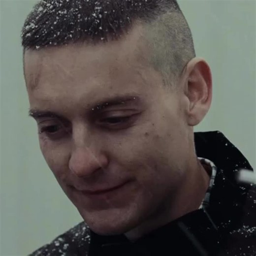 Brothers (2009) scene breakdown: Tobey Maguire’s devastating realization