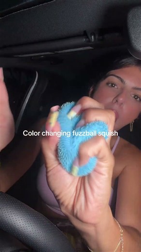 There’s three different colors of the fuzzball color changing each one is so satisfying which one is