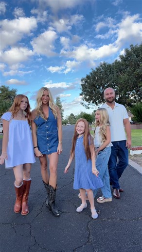 Family Pictures Without Rain: Tips for Sunny Outdoor Family Photos