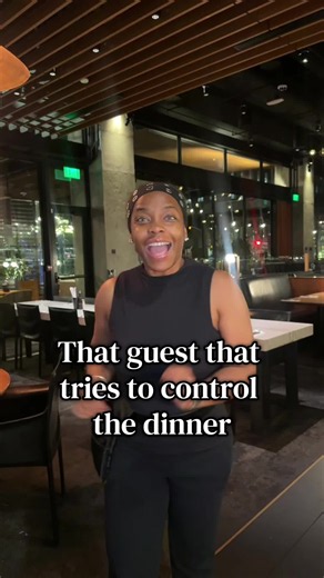 This is very frustrating for me bc I need to flow how I need to flow so I can do my job! #servertiktok #serverlife #DTLA #restaurantproblems