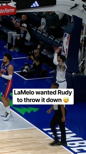 LaMelo working on that chemistry with Gobert 🤣