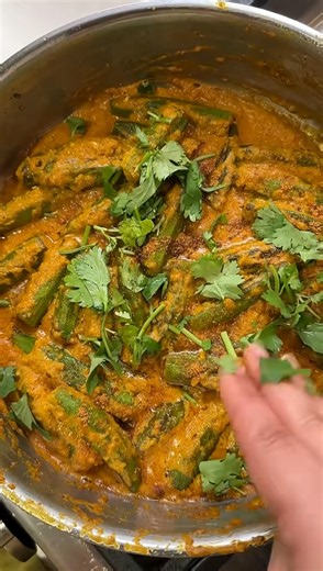 Cooking a dish I’ve never tried before 😭🔥 Bangladeshi bhindi (okra) recipe experiment 🍛✨ Crispy, easy & flavor alert 😋💯✨