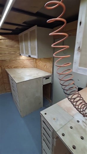 Awesome mobile Workshop and tool storage #Ronpaulk #ToolTrailer #MobileShop