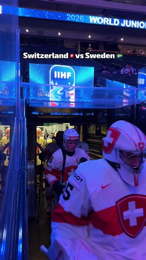 GAME DAY 🇨🇭🇸🇪 #IIHF #WorldJuniors @SwissIceHockey_Official @Tre Kronor