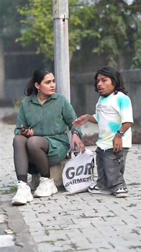 Prank with beautiful girl 😜 #funny #funny #100millon #funnyprank #comedy