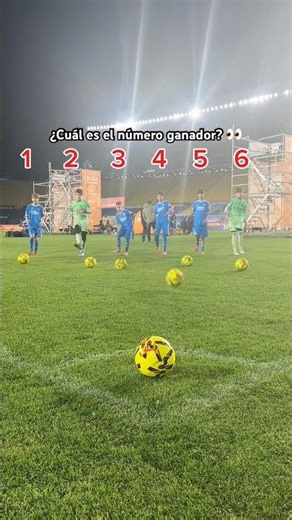 La puntería de la cantera del Real Madrid. ¿Quién gana el reto? ⚽️