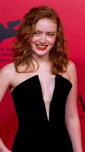 Sadie Sink in this video just ruined my standards for beauty omg 😭💕 #sadiesink
