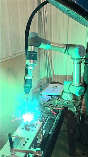 Aluminum MIG Welding Automation with UR10e Cobot + Fronius TPSi 400