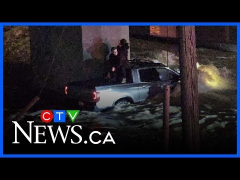 Water main break in Calgary wreaks havoc | CTV National News for Wednesday, Dec. 31, 2025