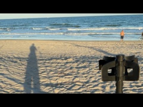 Digging At Diamond Pit Beach!
