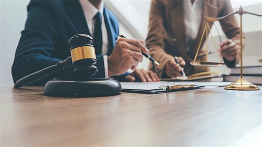 Money expert warns: Class-action lawsuits benefit lawyers, not you