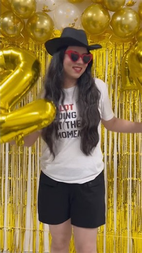 I don’t know about you, but I’m feeling 22 💋🪩 | #taylorswift #birthday #feeling22