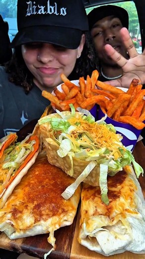 Taco Bell Messy Car Mukbang 🌮🤤 | Satisfying ASMR Eating Sounds #eatingasmr #asmr #foodie #shorts