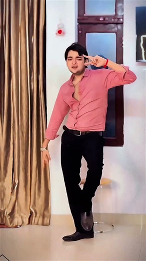 chamma chamma 🕺 #bollywooddance #bollywoodsongs Anurag Shukla Reels dance videos shorts #dance