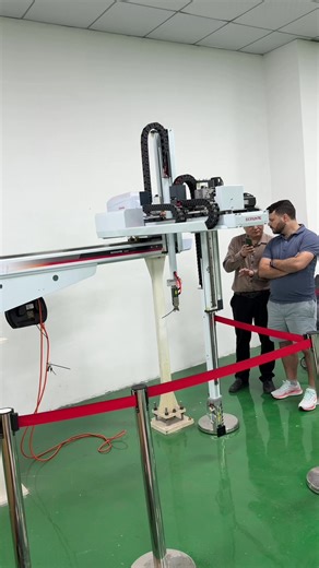 Injection molding robot #Injection molding robot #factory #Industrial robot #Injection molding machine