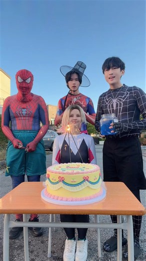 HAPPY BIRTHDAY 🎂 #SPIDERMAN #SPIDERVERSE