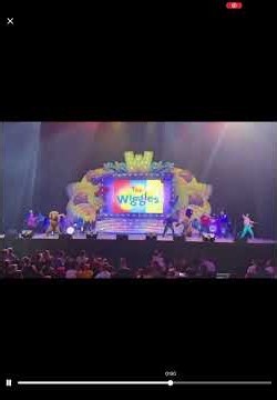 The wiggles| do the wags and Henry walk| Live from the wiggles sparkle big show