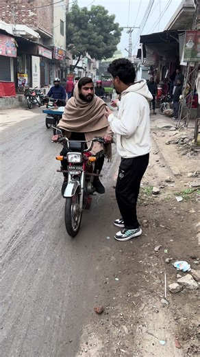 Part 3 ) merry public prank😂wach for end😂#viralvideos #foryoupage❤️❤️ #foryour #chfarhan832