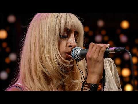 Glixen - Lick The Star (Live on KEXP)