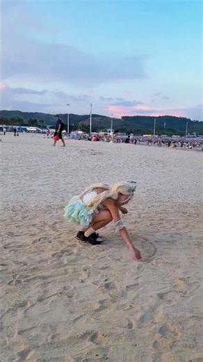 天使他们躲到海里面去了。#小丑 #天使 #超人不会飞