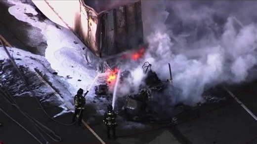 Tesla big-rig fire shuts down I-880 in Hayward