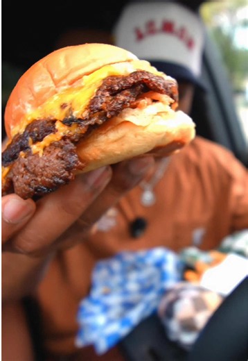 Crispy Garlic Burger Review — 7th Street Burger NJ