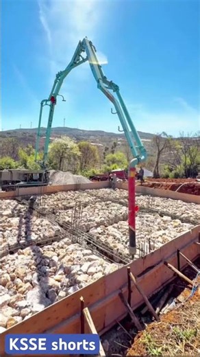 Why Engineers Put Huge Rocks Inside Foundations 🤯🪨 #Construction #Engineering