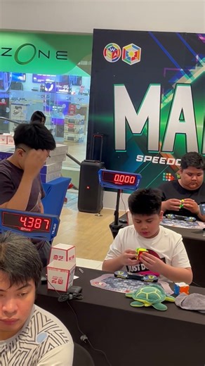 4th solve Skewb with Ao5 7.82s 🎉