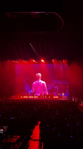 The Neighbourhood Devils Advocate concert Vancouver review