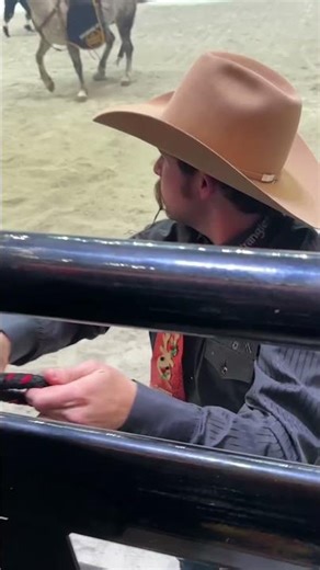 Riley Pager showing off his true Christmas joy 🥹⁣