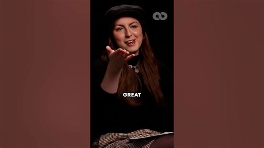 Rebecca Ferguson recreates an iconic moment from 'Friends'