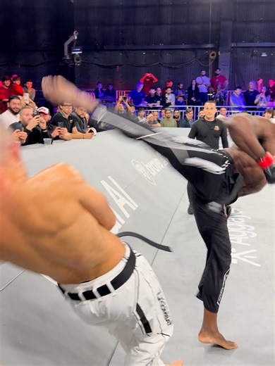 Uriah Hall's CRAZY debut for Karate Combat in The Pit at KC57. | Uriah Hall