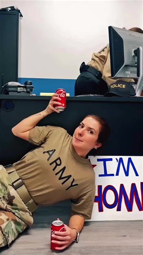 US Military Women in Uniform: Fighter Jet Pilots ✈️