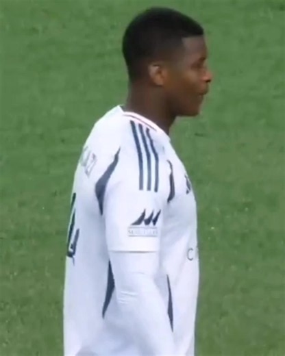 Mbokazi vs New England — Mbokazi World Class Performance