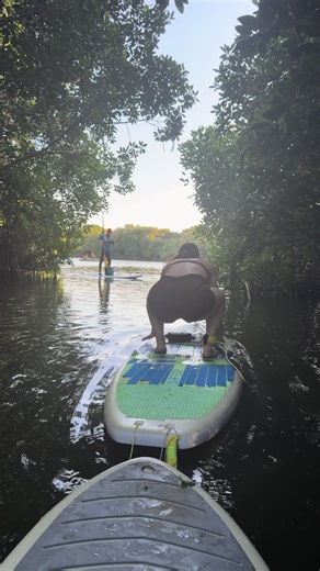 Me les ando cayendo 😂 (Insta:Anakrenvaa_)