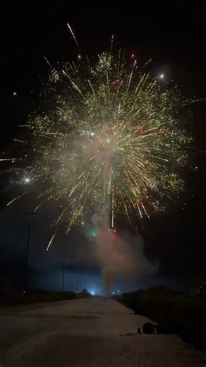 208 Shots Magnificent Milky Way Fireworks Cake #fireworks #fireworksdisplay #pyrography #4thofJuly #pyro #fireworkshow | Firework Cloud