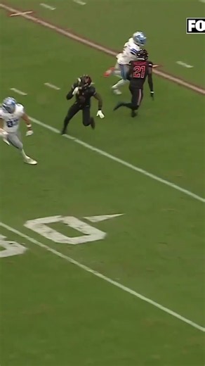 You can find Jamo in the end zone 🤝