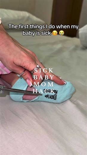 First things I do when my baby is sick 🤒 Mom tips 😭🤧#sickkids #remedies #flu #momhacks #firsttimemom