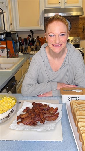 🧡MORNING ROUTINE FOR 11 KIDS🧡 Happy Tuesday! Go Crush Today! Breakfast: -Scrambled Eggs -Bacon -Toast -Cantaloupe Lunch: -Sandwich -Applesauce -Yogurt -Chips -Carrots -Biscoff -Strawberry Bar -Capri Sun Dinner: -Walking Tacos Bon Appetit! We hope you have an AMAZING Day! 🧡You Are Strong 🧡You Are Beautiful 🧡You Are Loved 🧡You Belong 🧡And I Am So Proud Of You *Full Length Video on Our Y T Channel Dougherty Dozen #DoughertyDozen #MorningRoutine #MealPrep | Dougherty Dozen