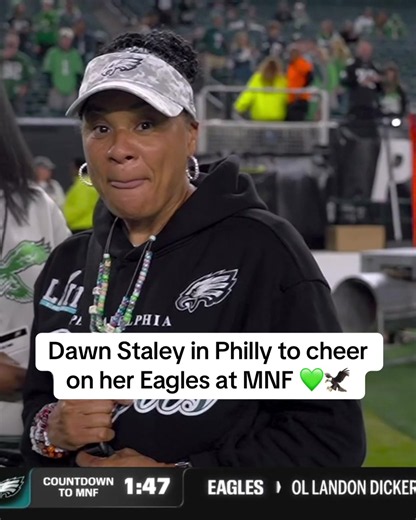 #mnf #eagles #dawnstaley #southcarolina | Dawn Staley