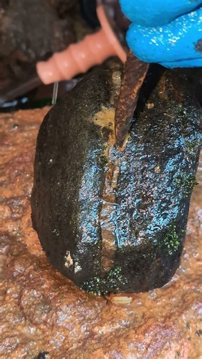 quartz mining 💎⛏️ #mining #gold #quartz #kuvars #nature