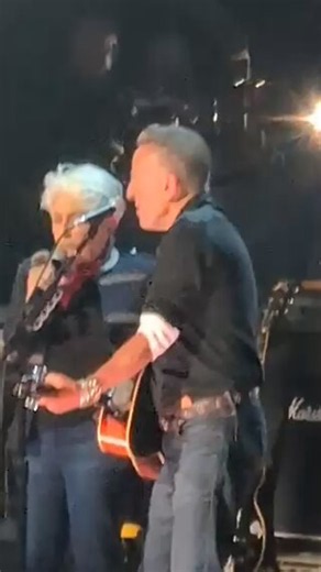 Bruce Springsteen and Joan Baez teamed up at Power to the People Festival to cover Bob Dylan's "Chimes of Freedom." https://t.co/GlbSYVTays